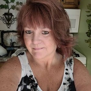 Meet your Posher, Michele